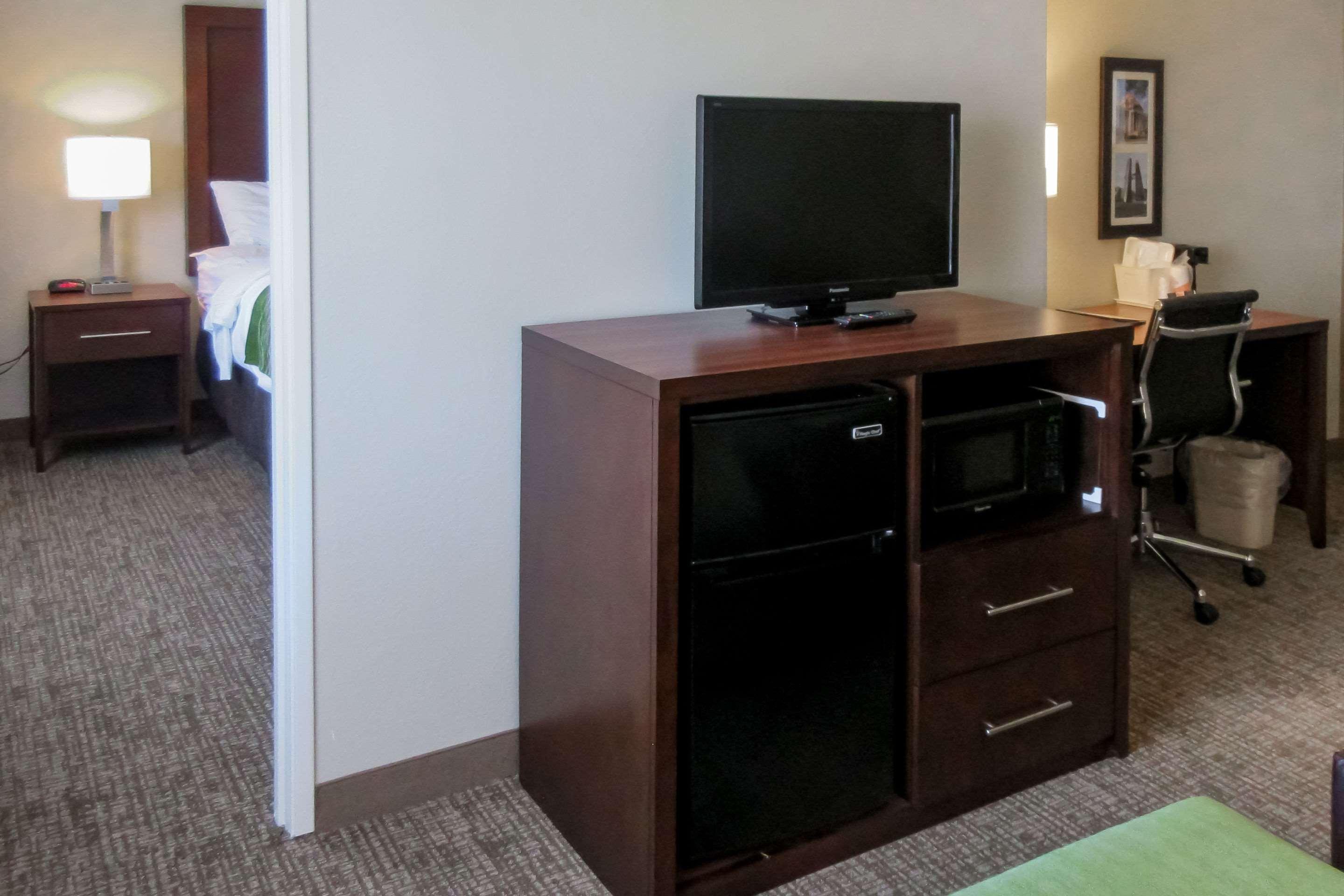 Comfort Inn & Suites Пуэбло Экстерьер фото