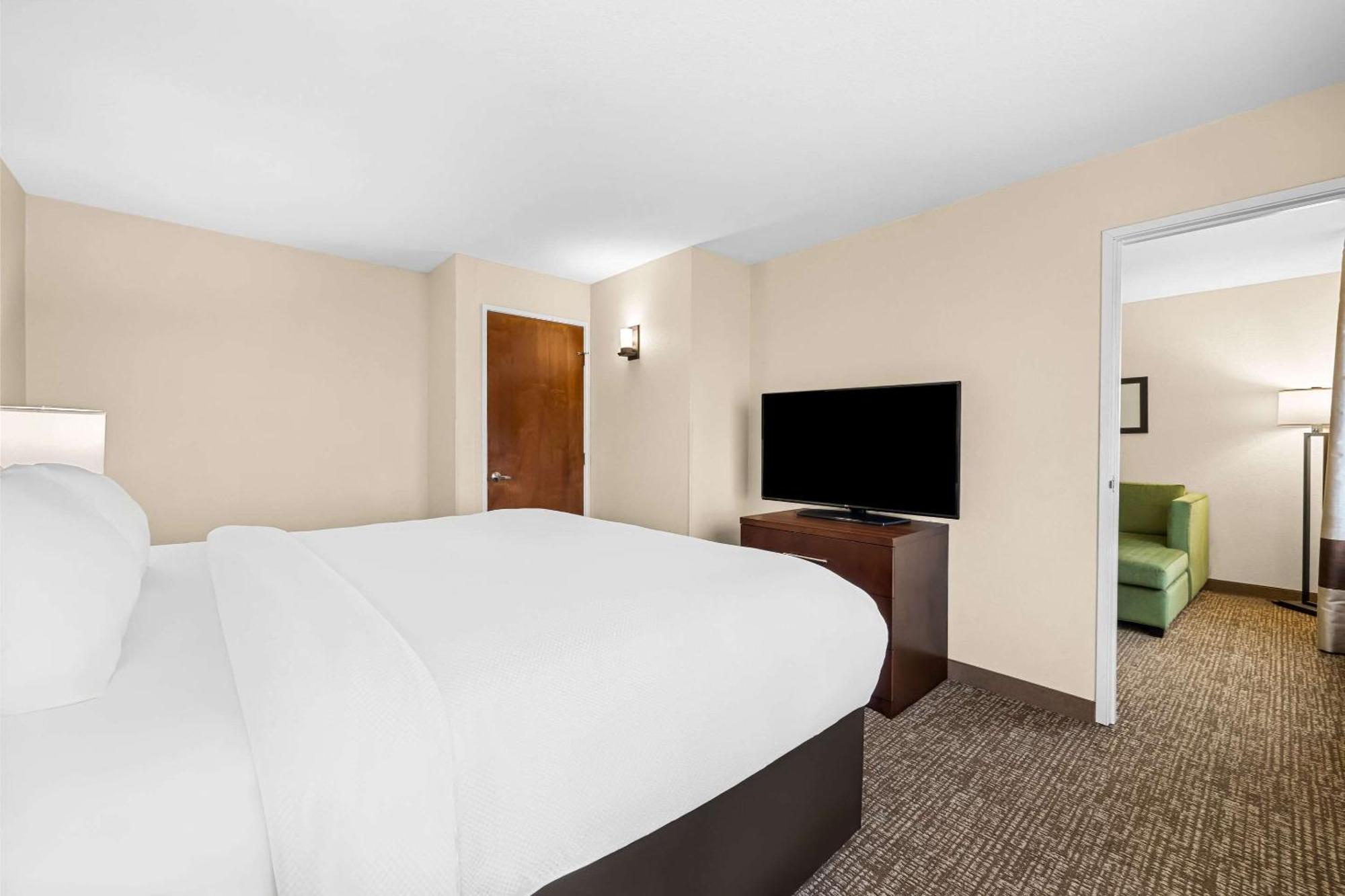 Comfort Inn & Suites Пуэбло Экстерьер фото